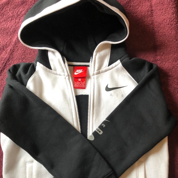 Nike Other - Kids NIKE Hooded/Zip-Up Black/White Sweatshirt